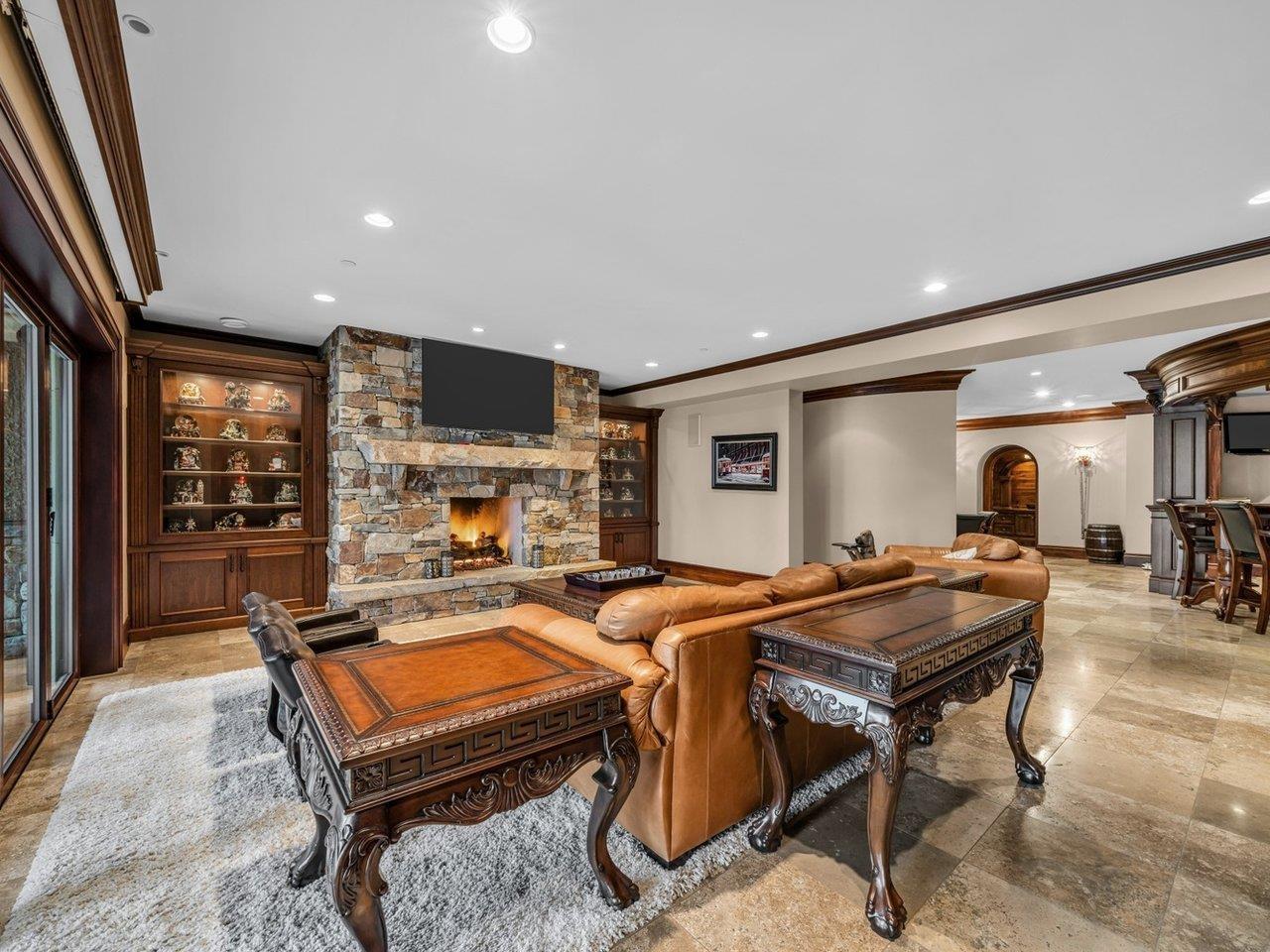 13790 MARINE DRIVE, White Rock