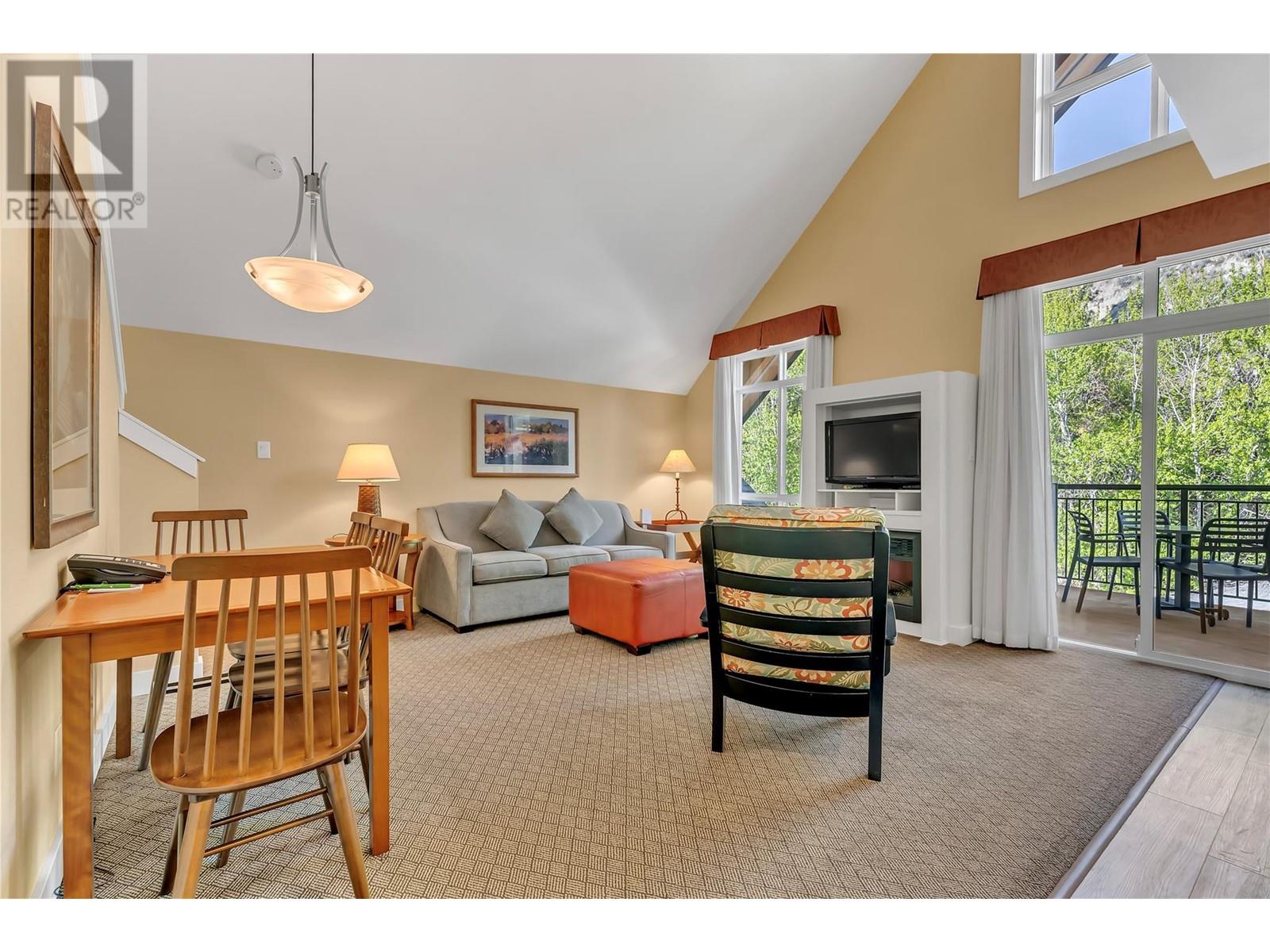 362 13011 Lakeshore Drive South, Summerland
