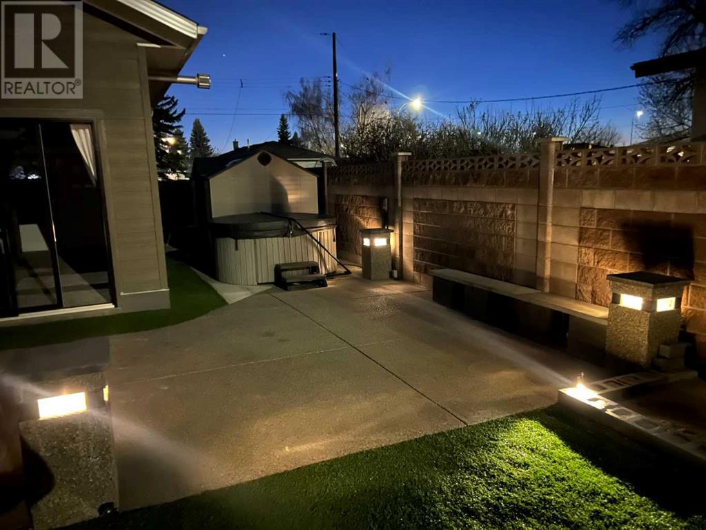 Single Family House Bungalow for Sale in   Avenue S Glendale Lethbridge 