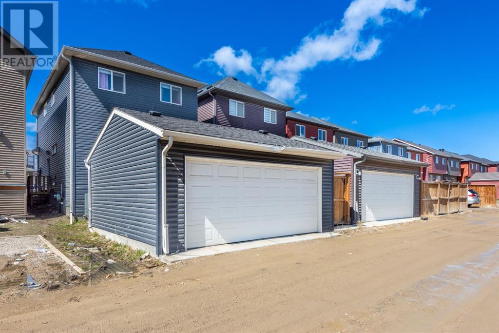 Single Family House for Sale in  savanna Gardens NE Saddle Ridge Calgary 