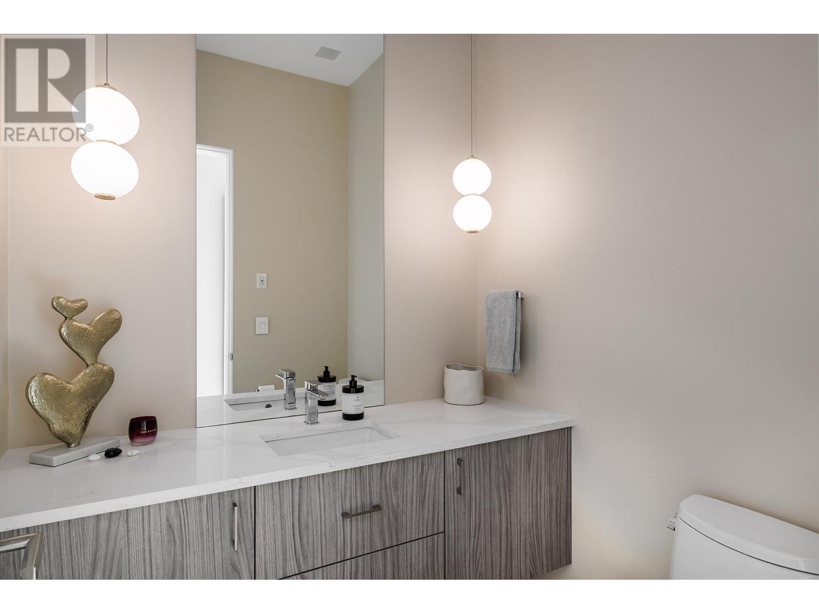  5602 Upper Mission Court, Kelowna