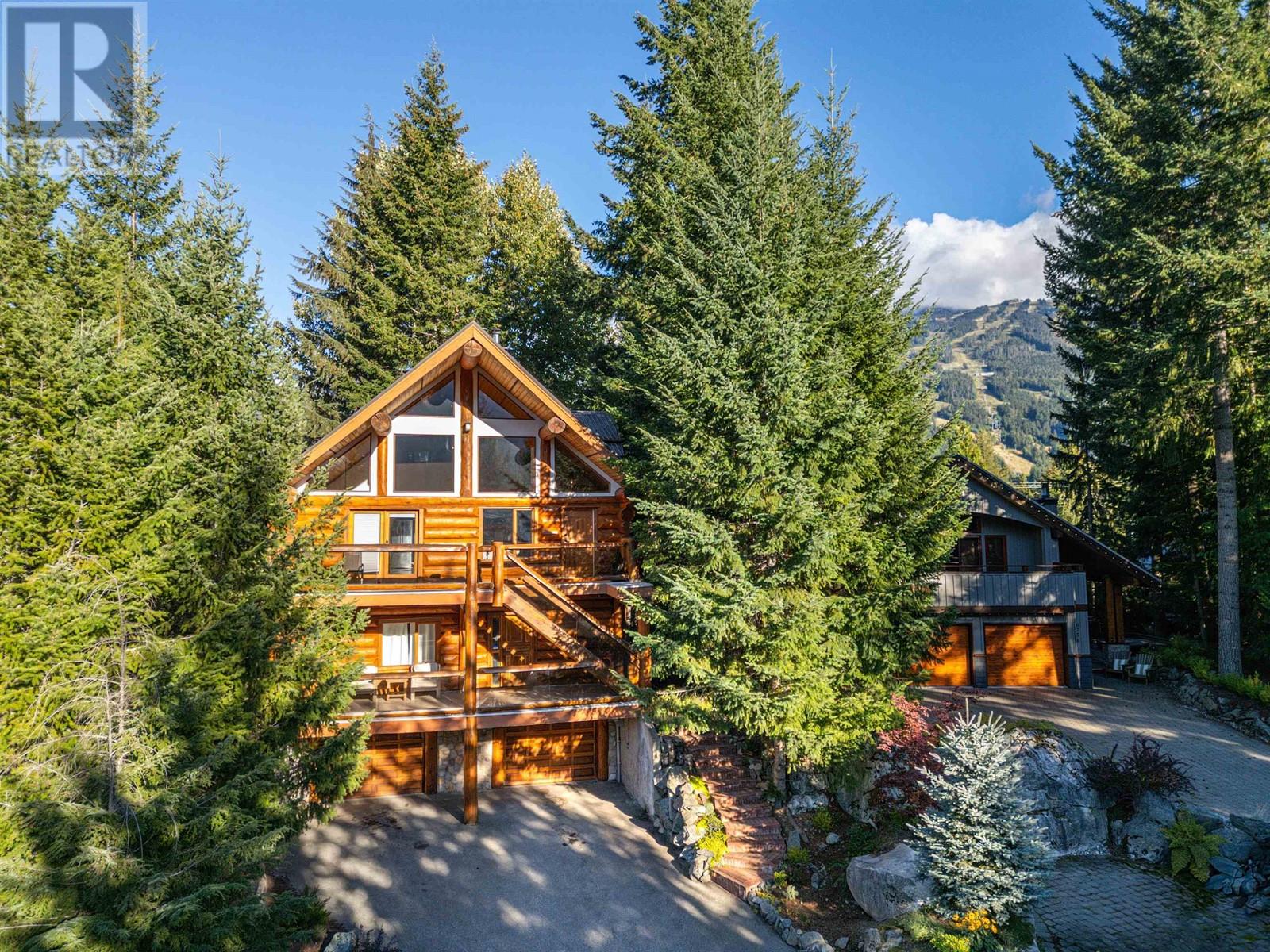 6252 BISHOP WAY, Whistler