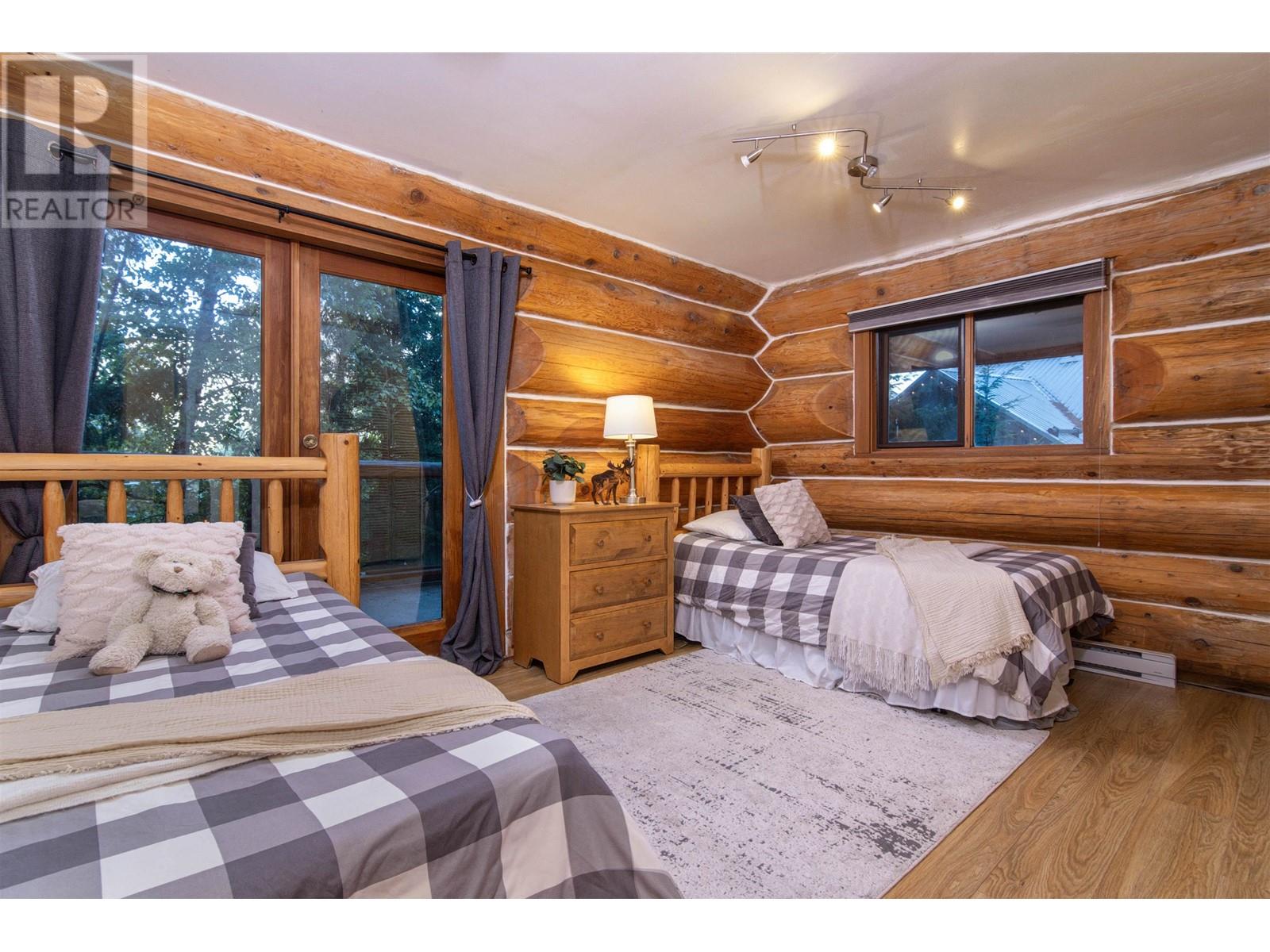 6252 BISHOP WAY, Whistler