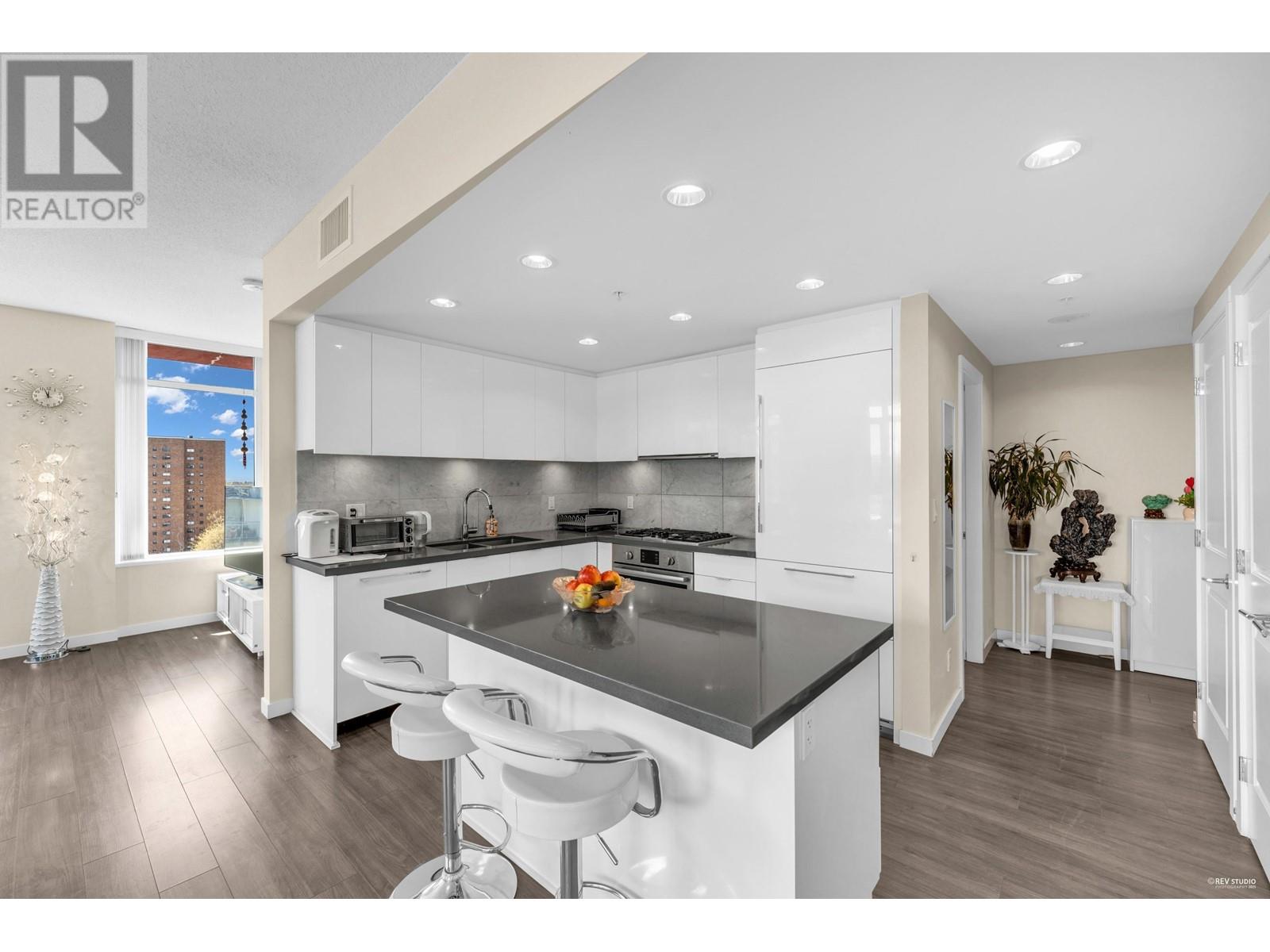 Photo 10 of 1502 7368 Gollner Avenue, Richmond BC