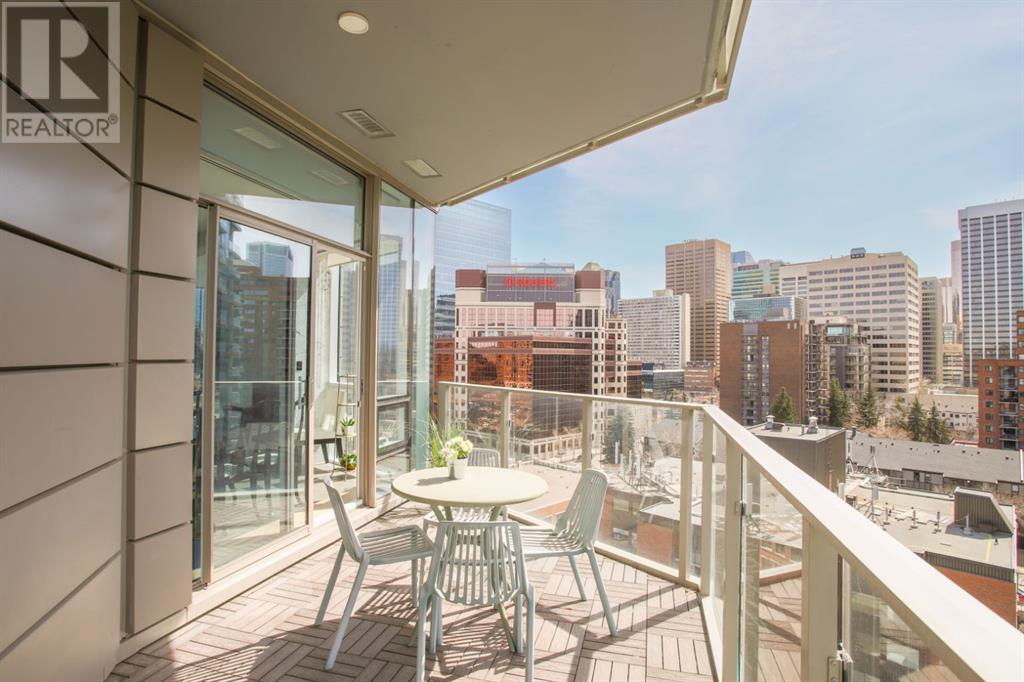 Single Family House High rise for Sale in    Avenue SW Eau Claire Calgary 