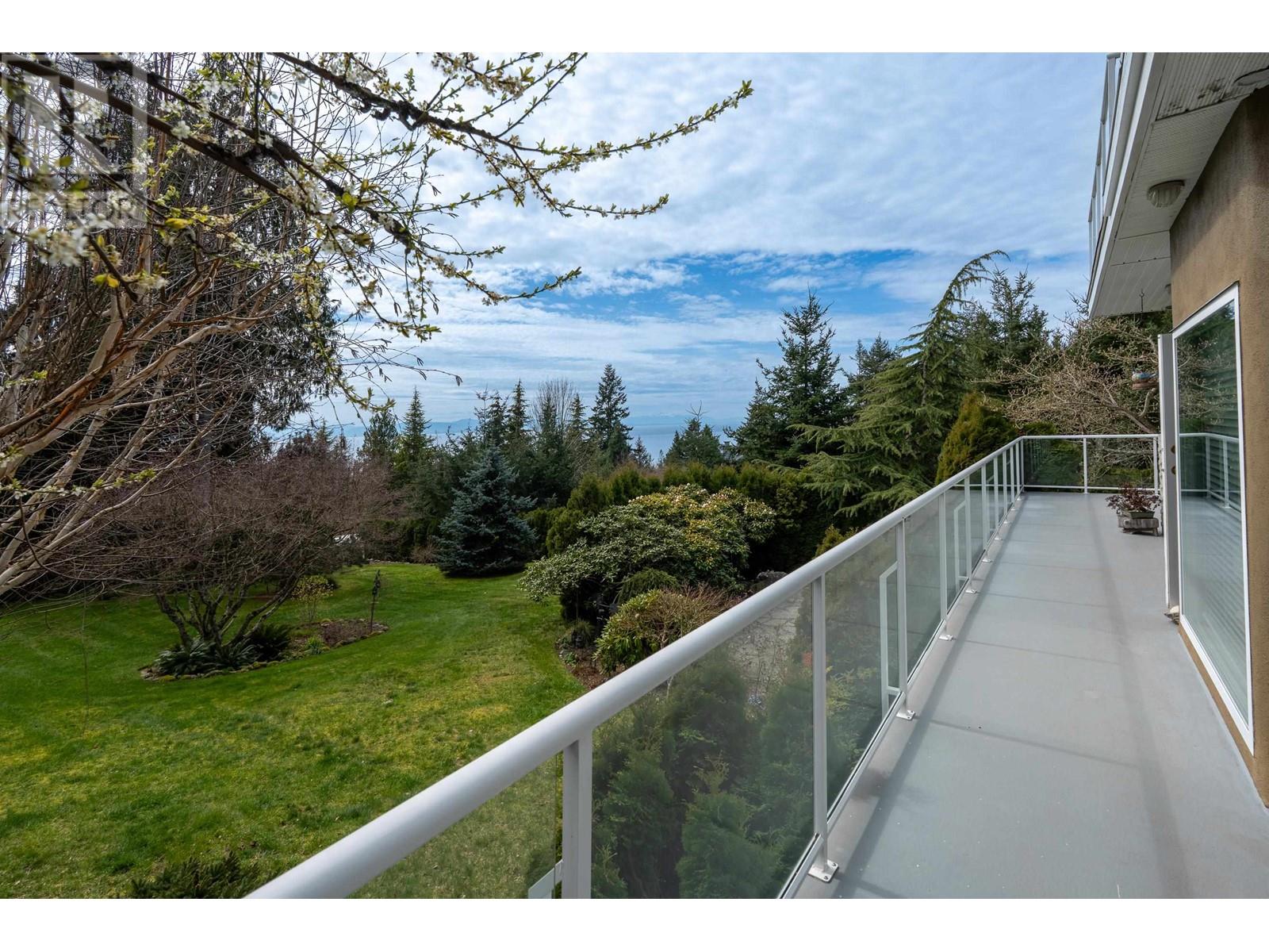 1501 VERNON DRIVE, Gibsons