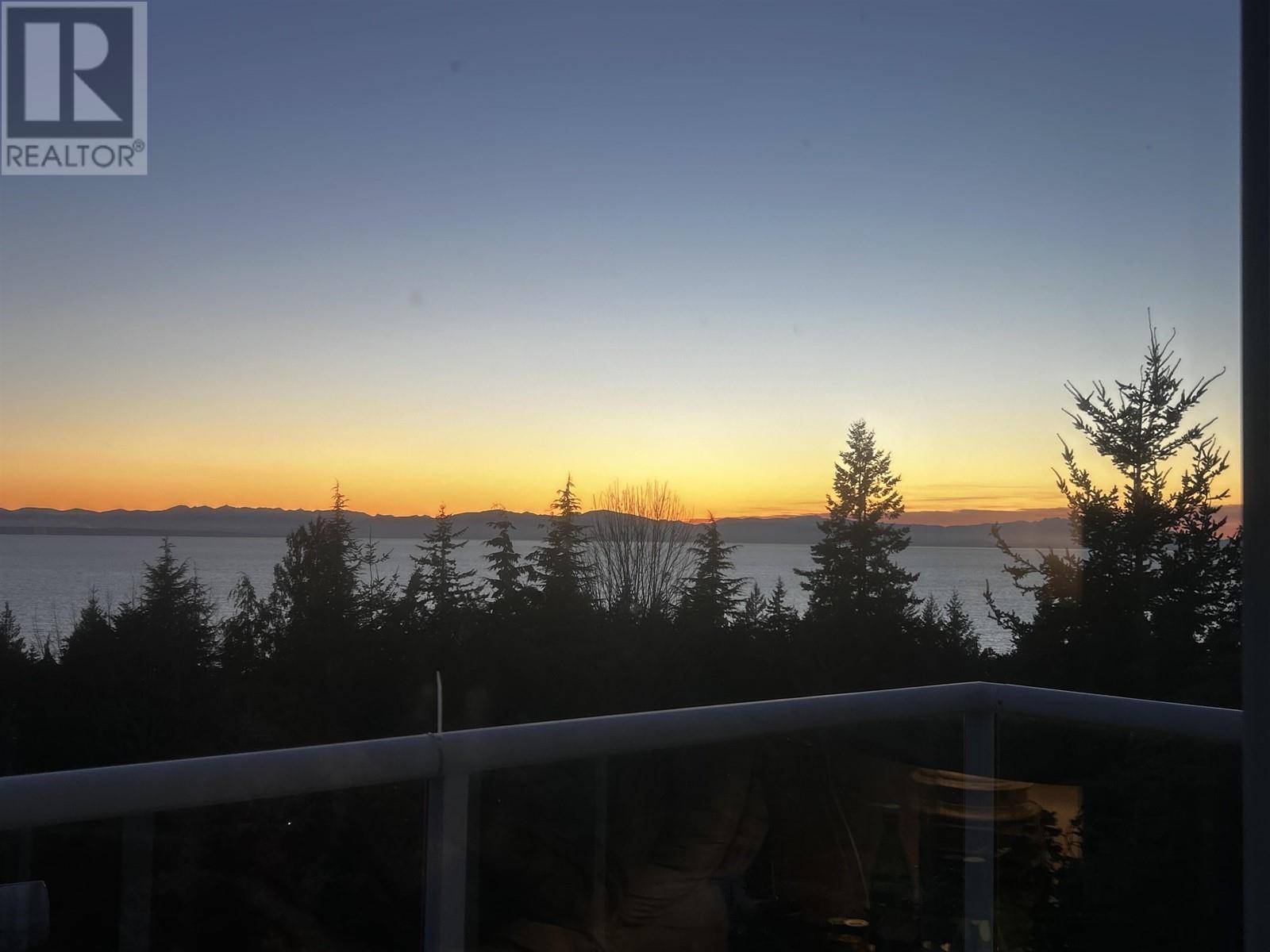 1501 VERNON DRIVE, Gibsons