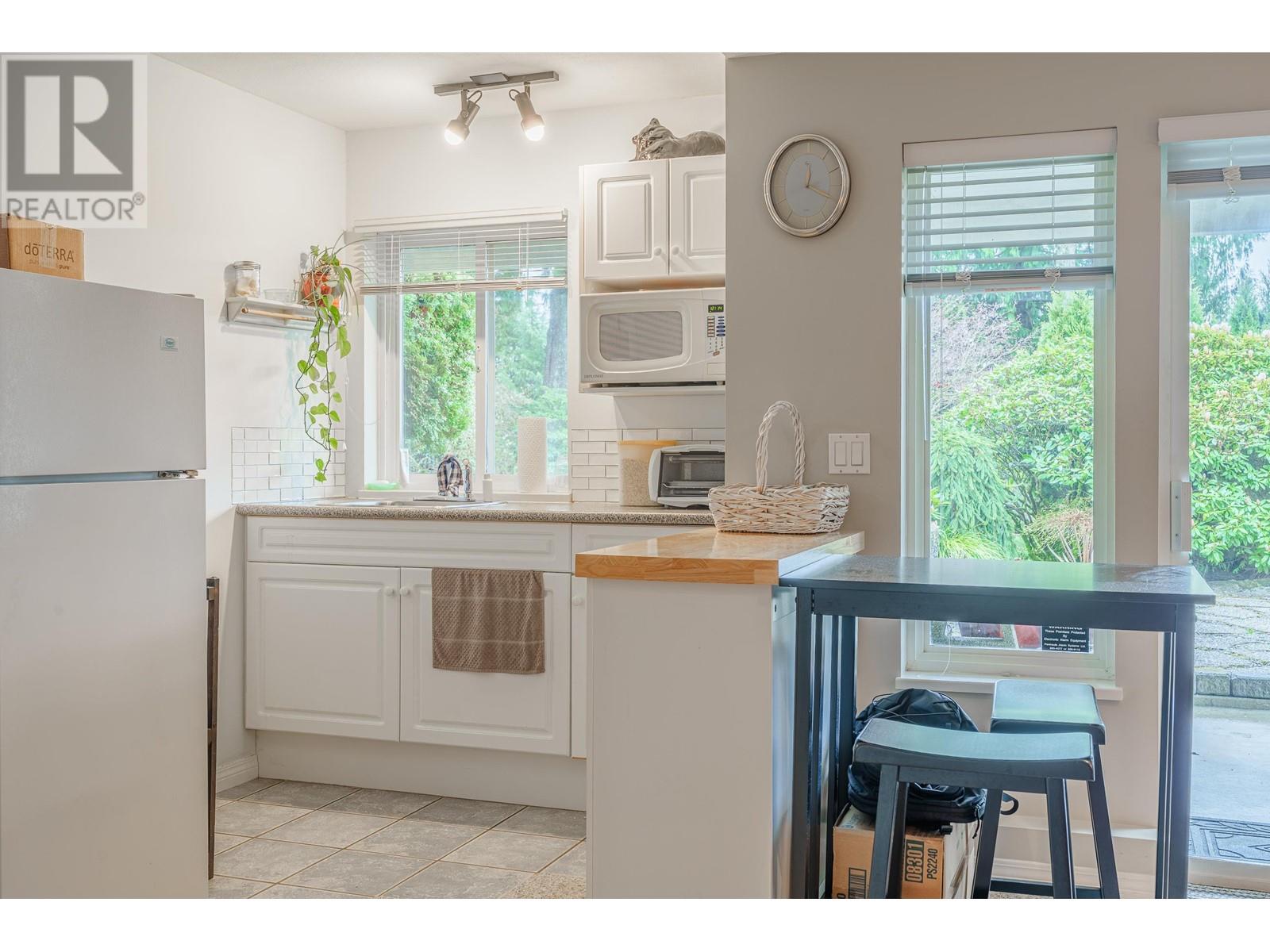 1501 VERNON DRIVE, Gibsons