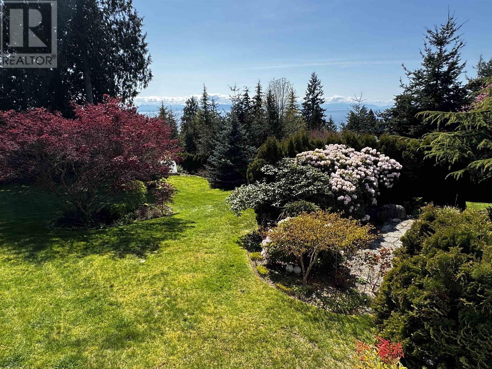 1501 VERNON DRIVE, Gibsons