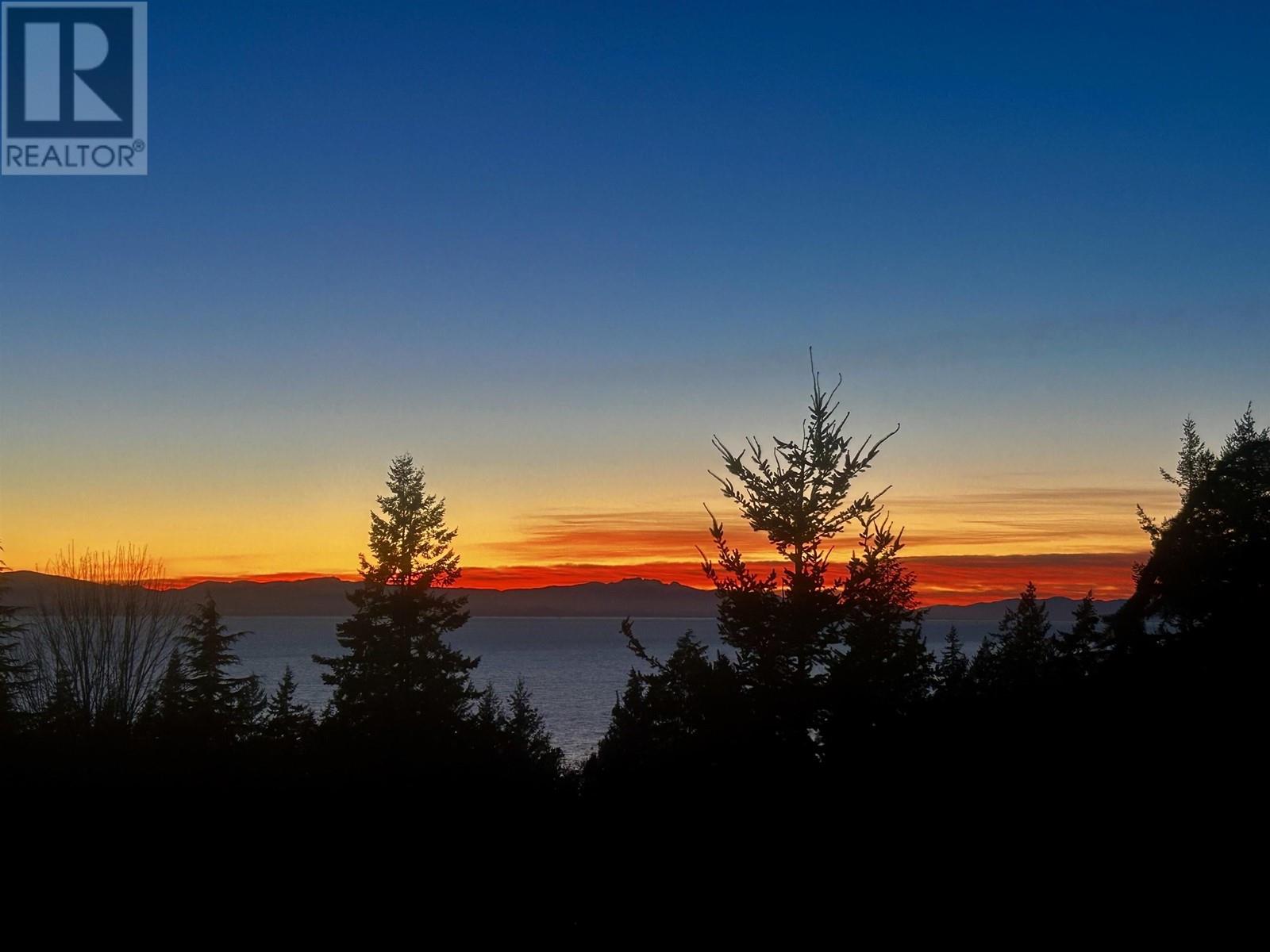 1501 VERNON DRIVE, Gibsons