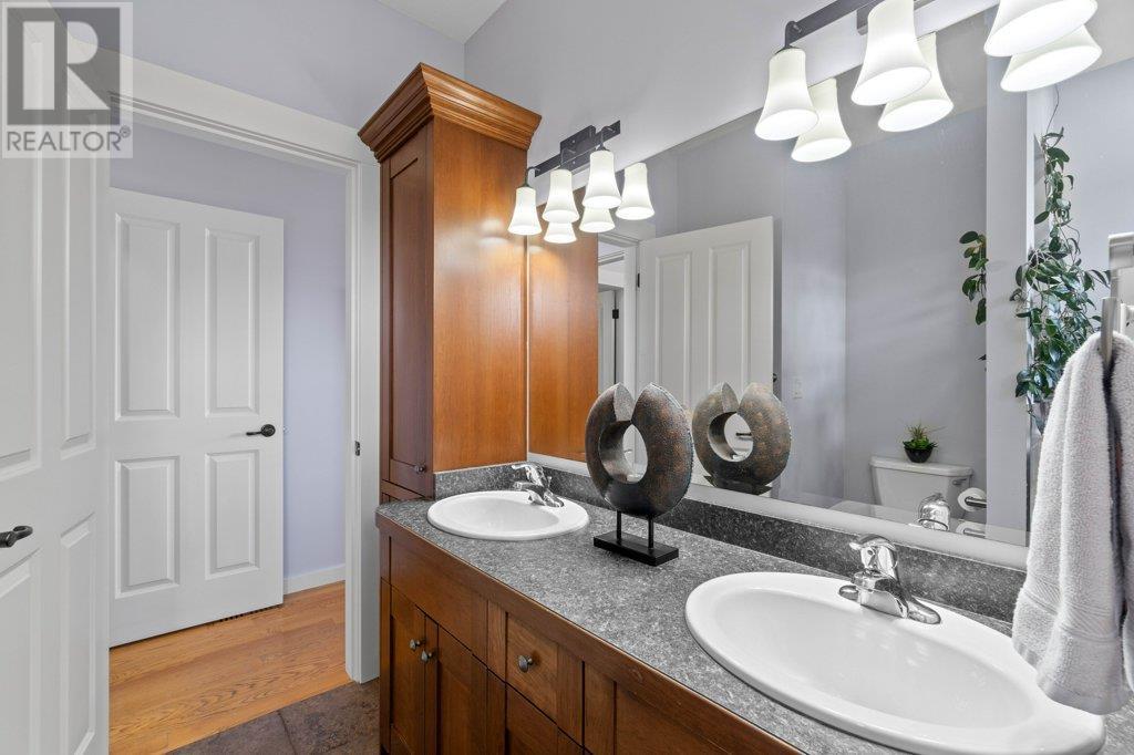  1121 23 Avenue Southwest, Salmon Arm