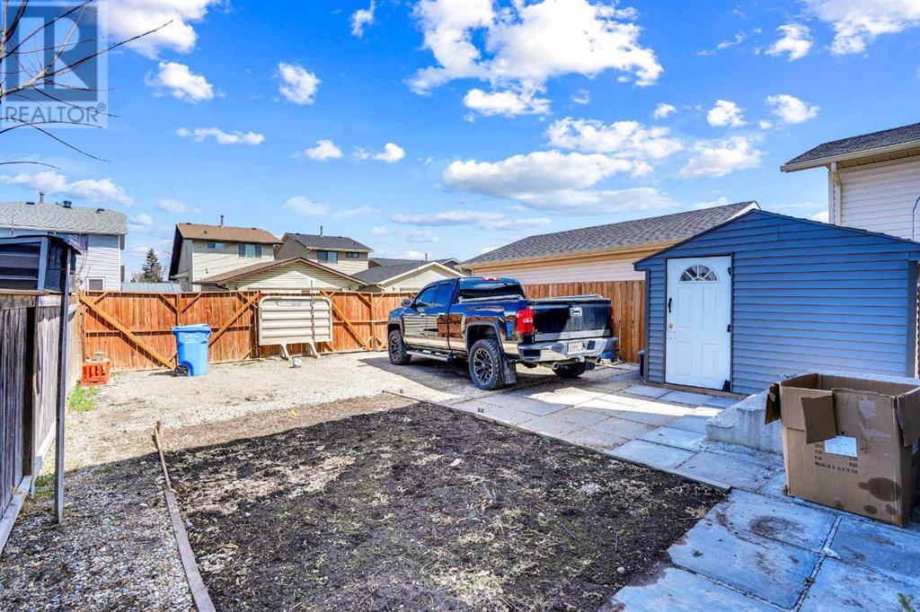Single Family House for Sale in  Castleridge Drive NE Castleridge Calgary 