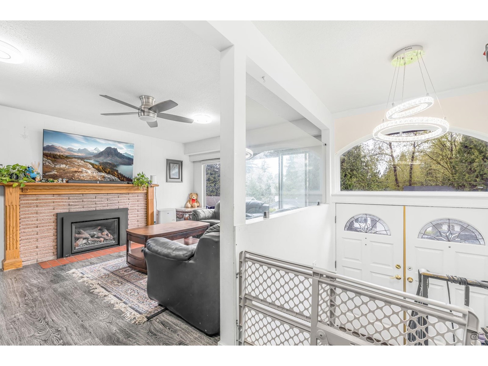 Photo 7 of 11376 Glen Avon Drive, Surrey BC