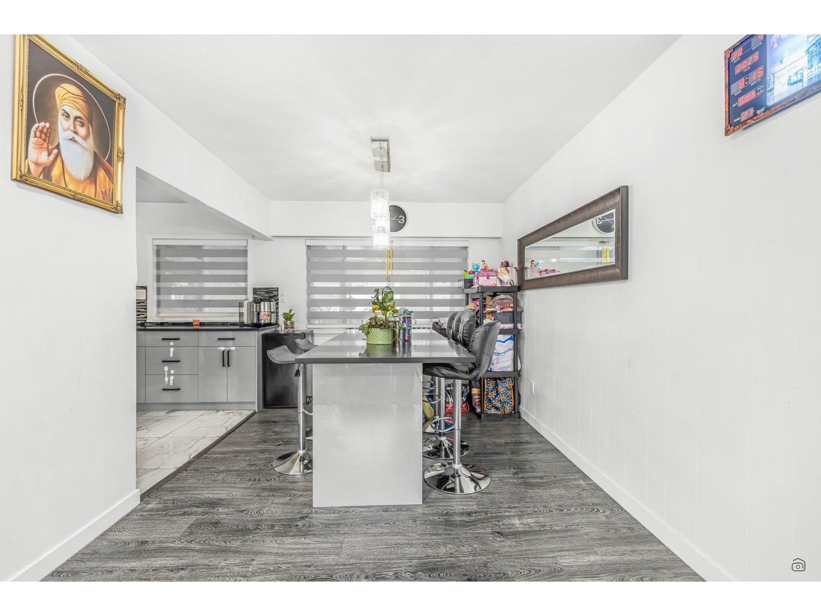 Photo 10 of 11376 Glen Avon Drive, Surrey BC