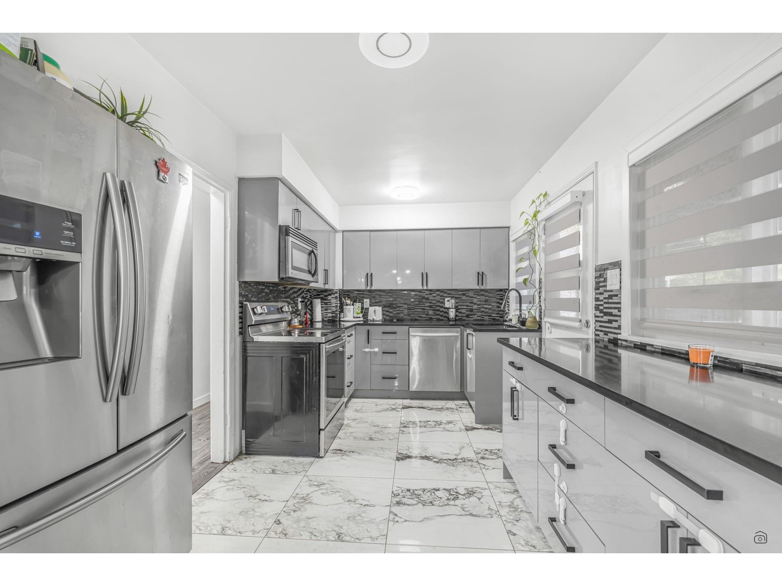 Photo 12 of 11376 Glen Avon Drive, Surrey BC
