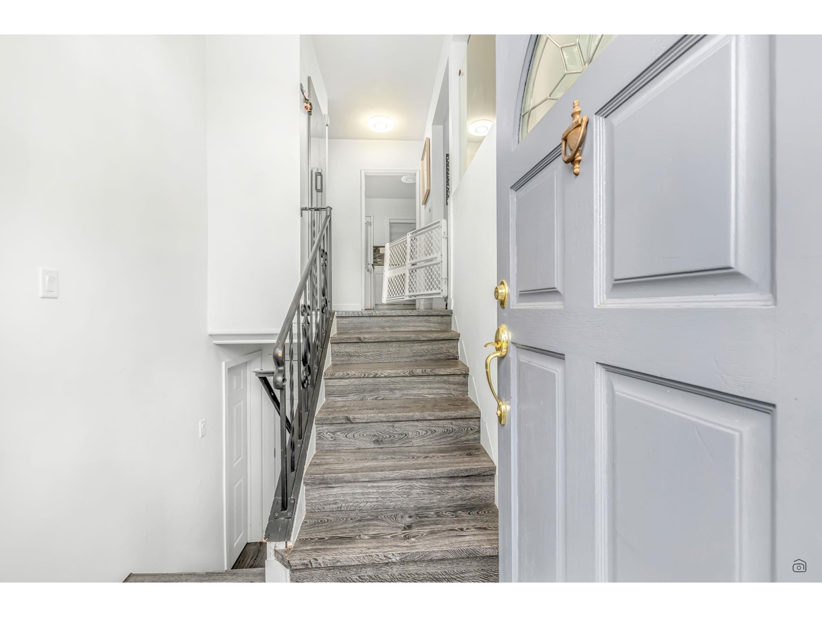 Photo 6 of 11376 Glen Avon Drive, Surrey BC