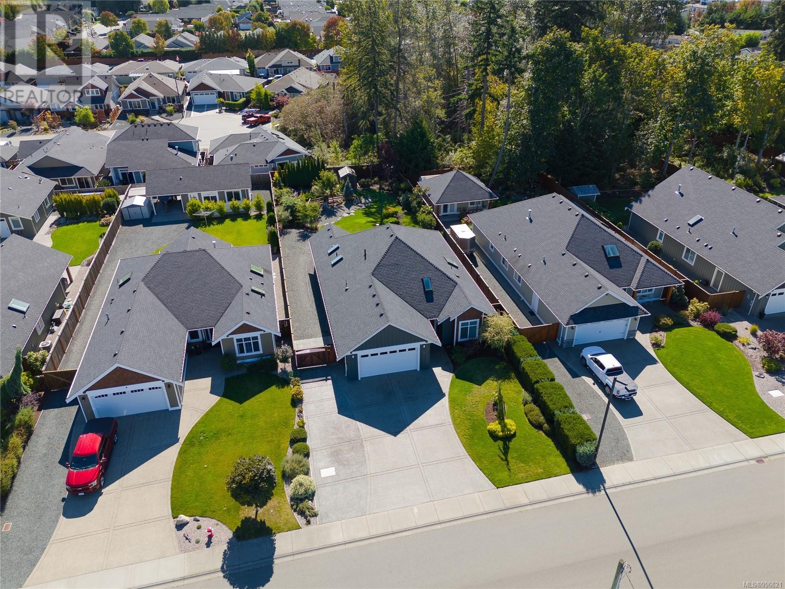 166 Skylark Ave, Parksville