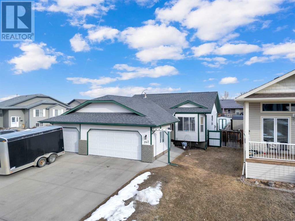 142 Lyons Close, Red Deer