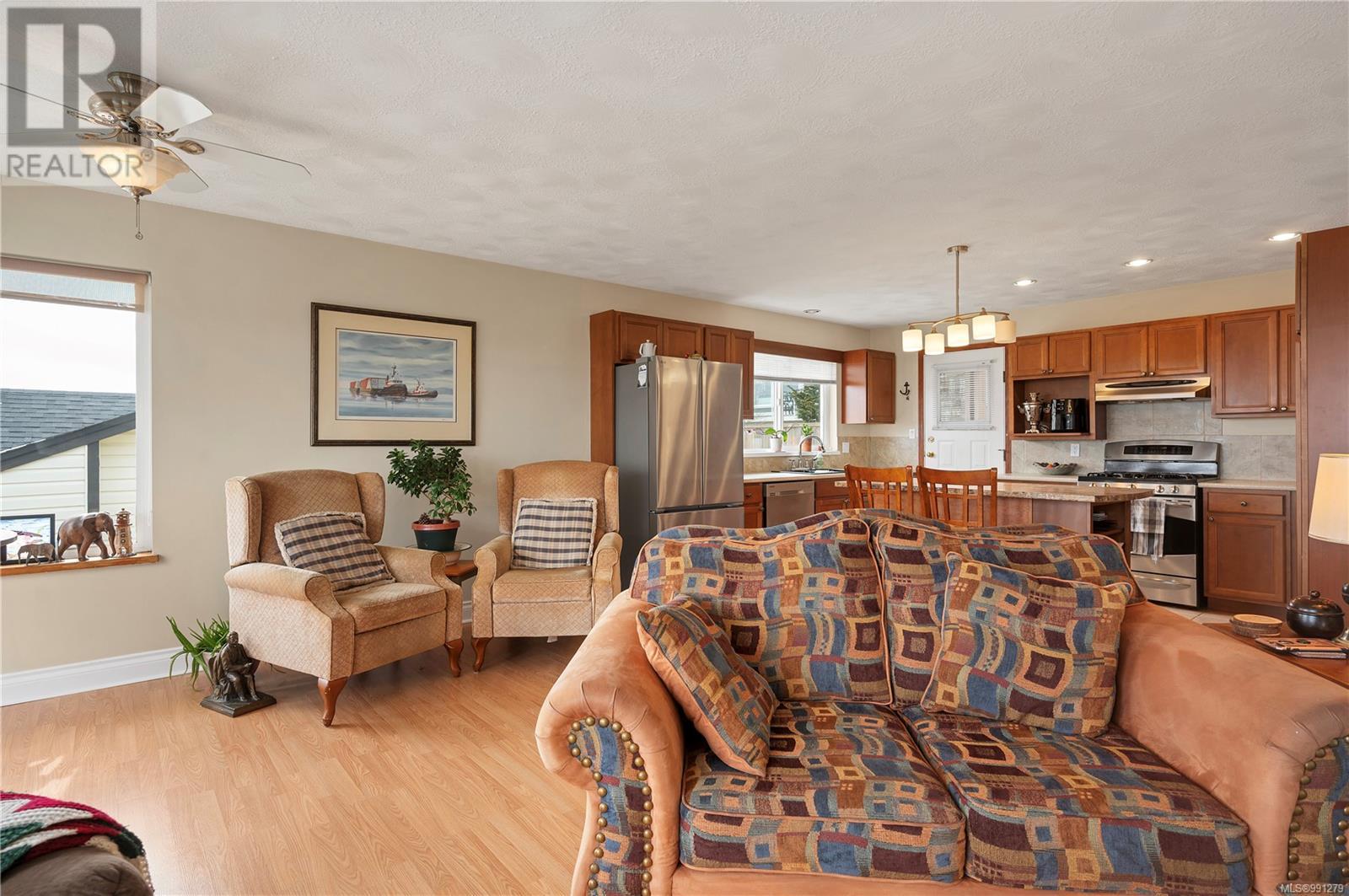 749 Bowen Dr, Campbell River real estate listing 991279