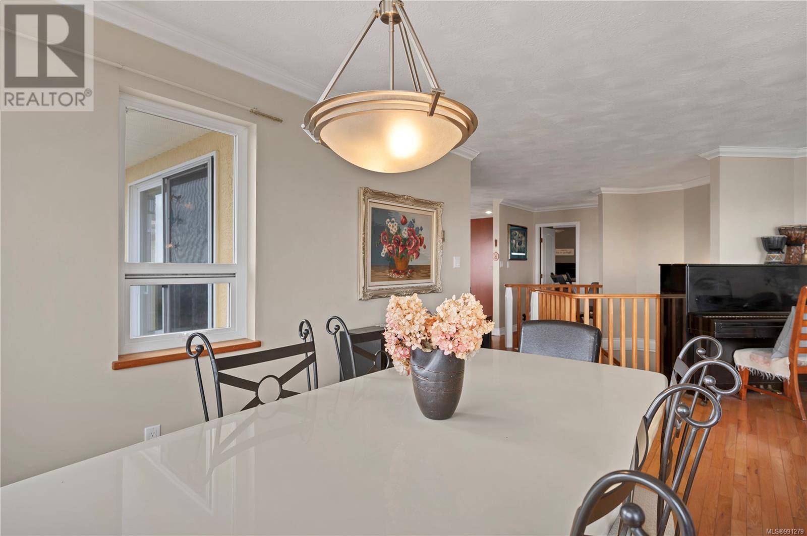 749 Bowen Dr, Campbell River real estate listing 991279