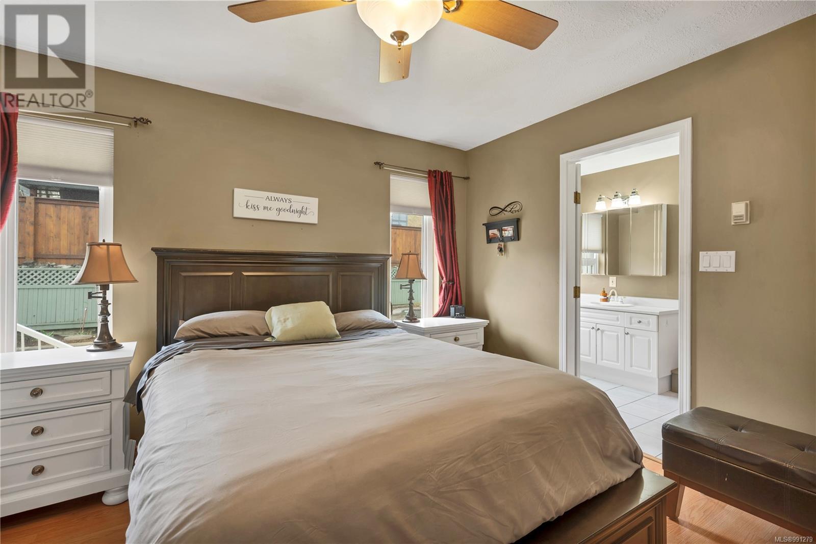 749 Bowen Dr, Campbell River real estate listing 991279