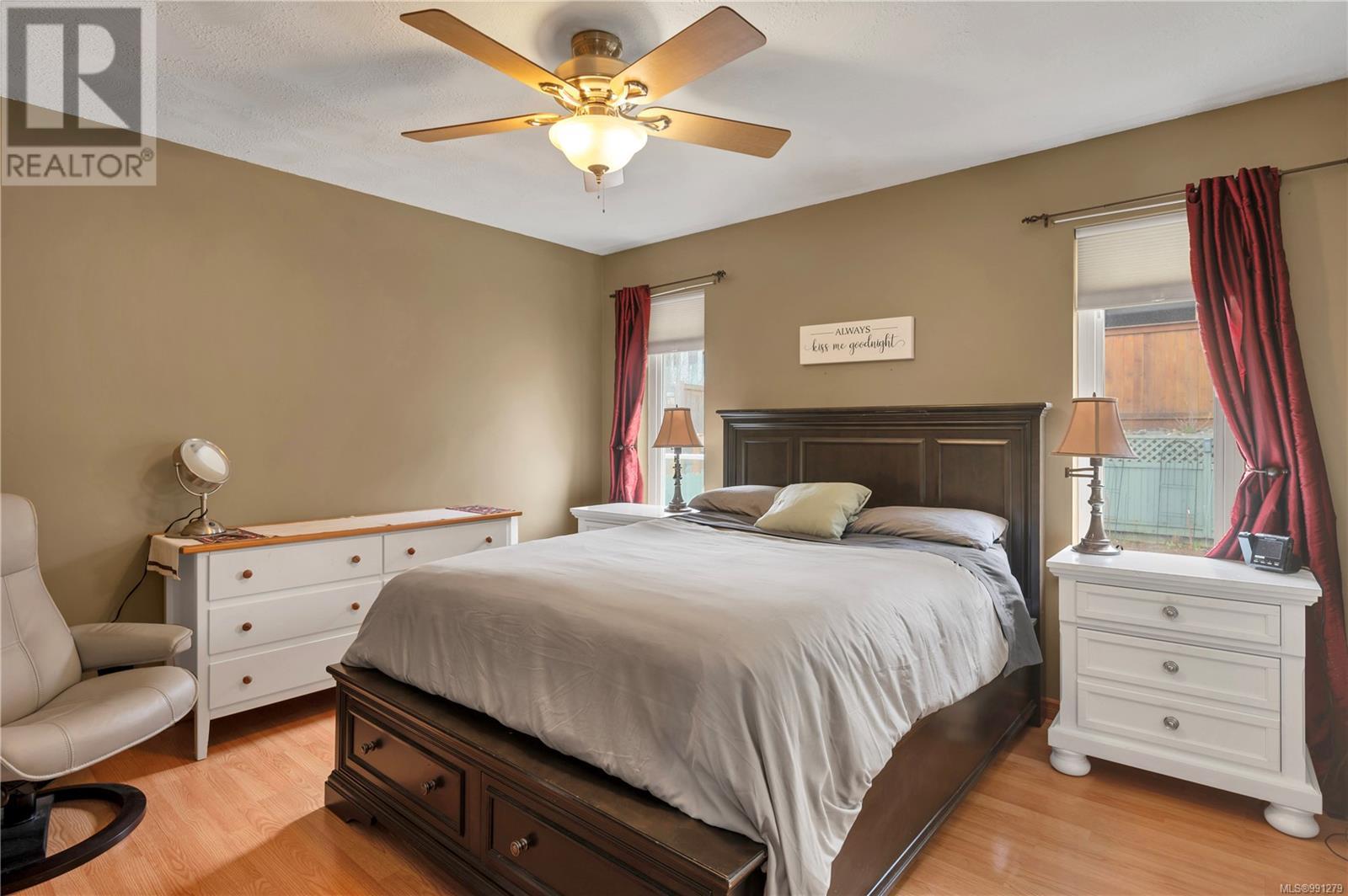 749 Bowen Dr, Campbell River real estate listing 991279