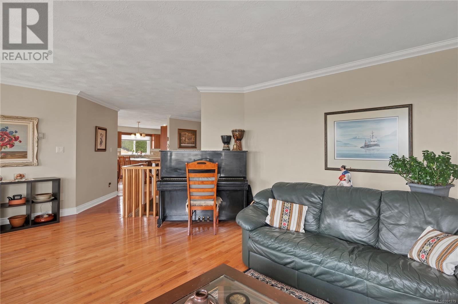 749 Bowen Dr, Campbell River real estate listing 991279