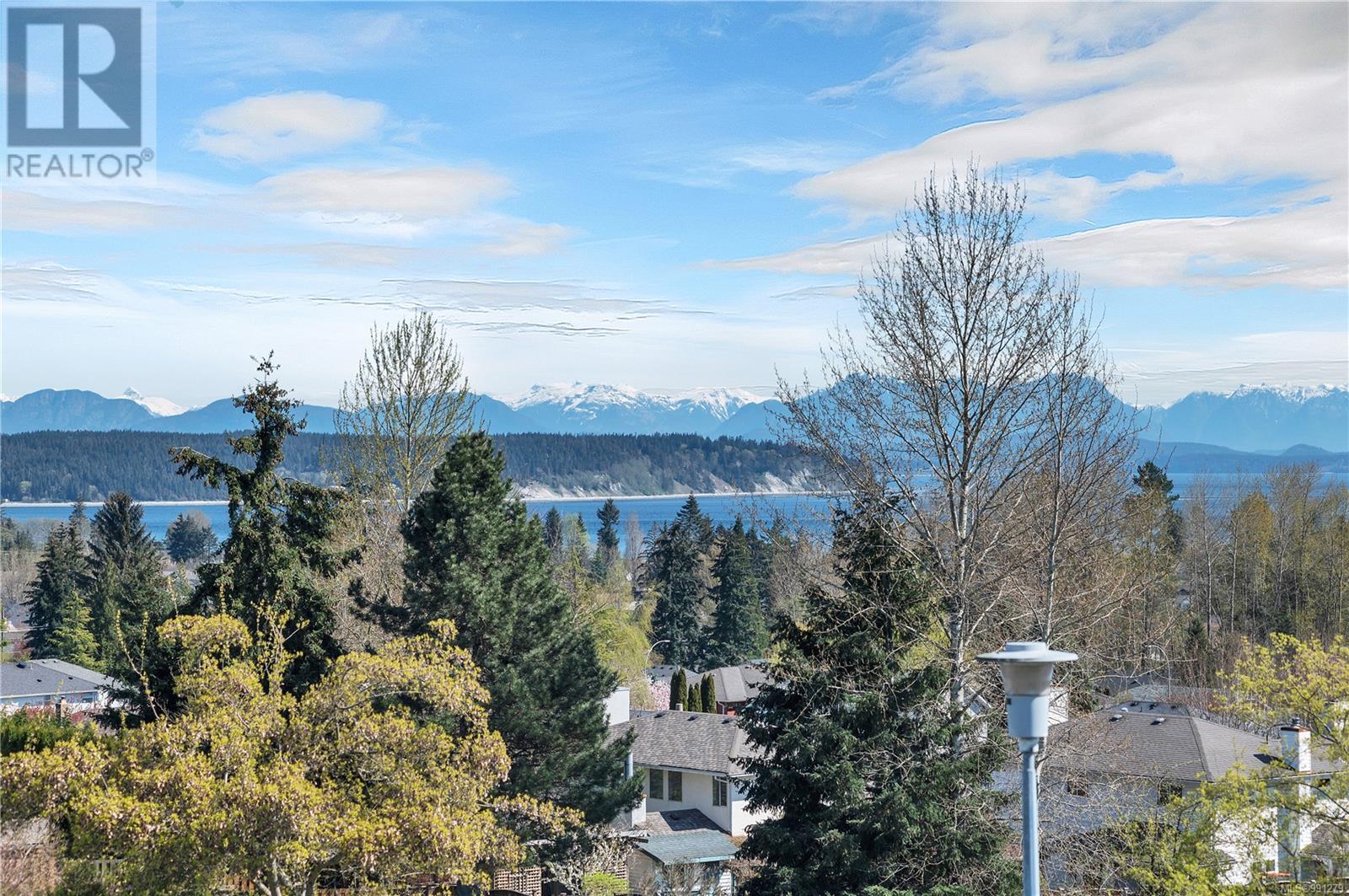 749 Bowen Dr, Campbell River real estate listing 991279