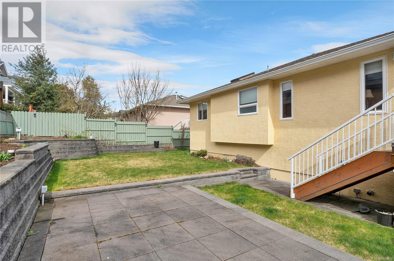 749 Bowen Dr, Campbell River real estate listing 991279