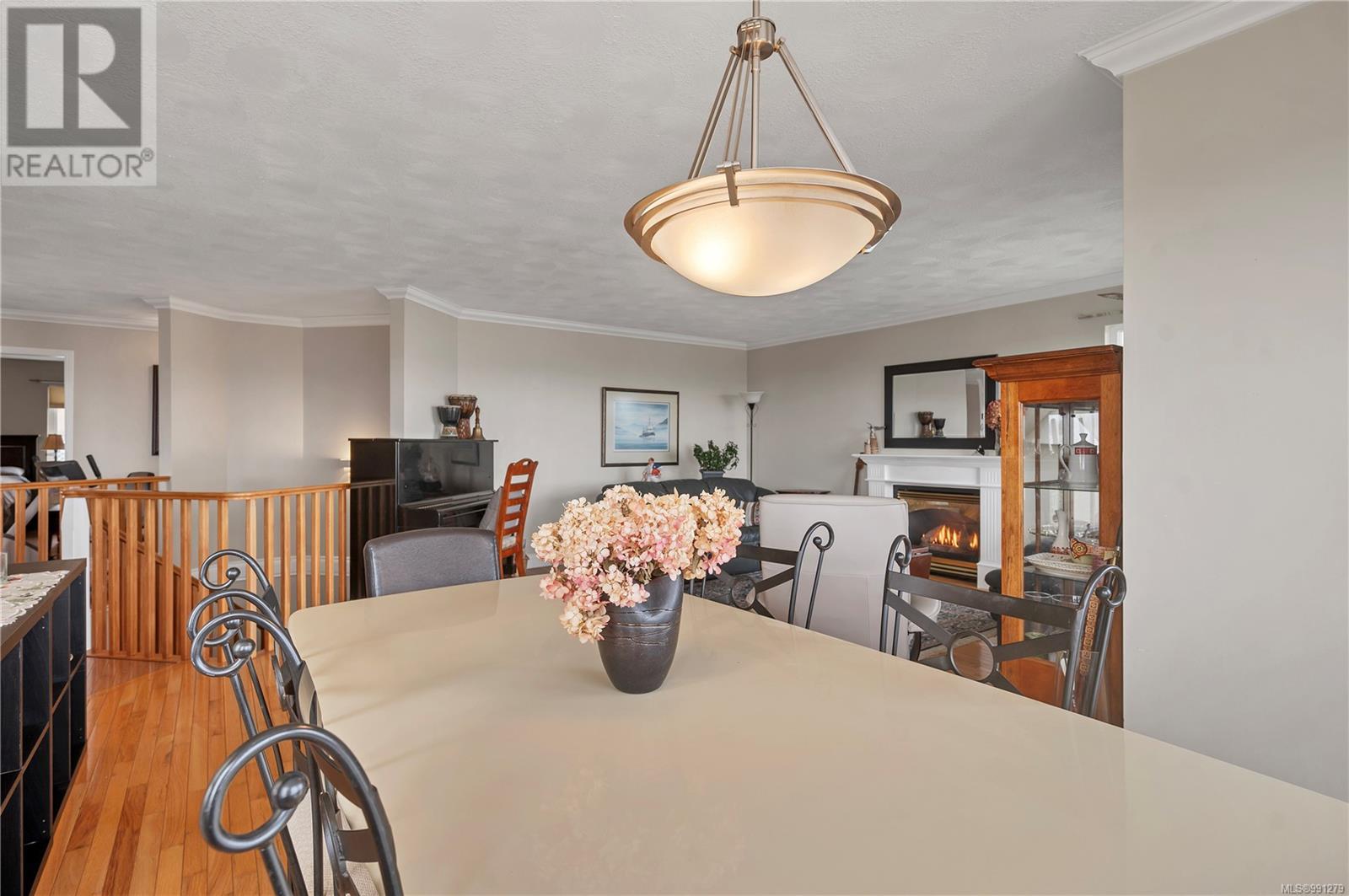 749 Bowen Dr, Campbell River real estate listing 991279