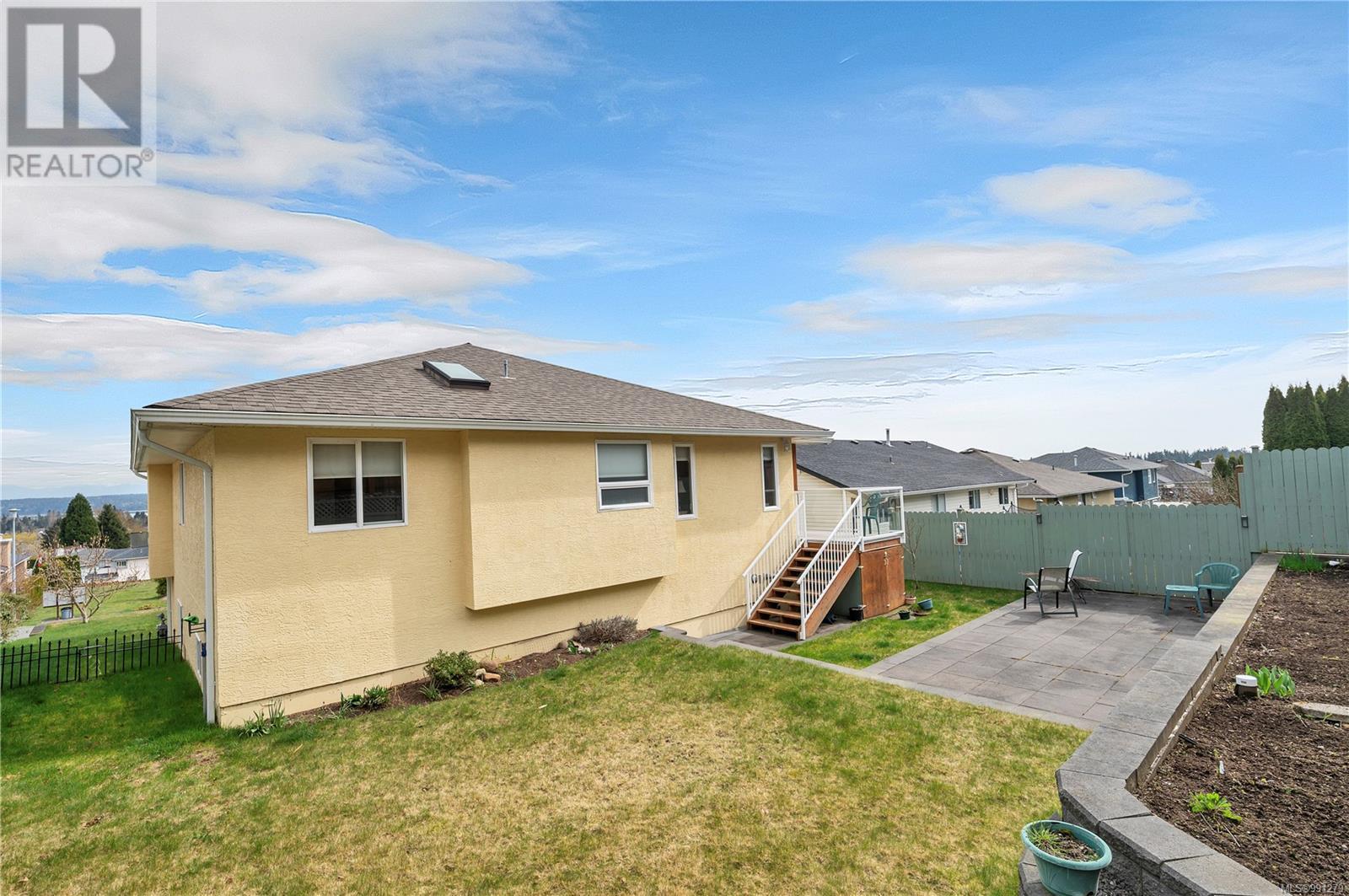 749 Bowen Dr, Campbell River real estate listing 991279