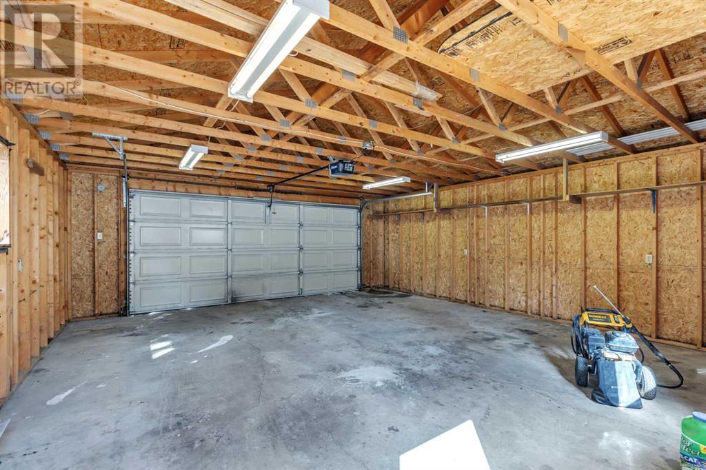 Single Family House Bi-level for Sale in  Dalarna Bay NW Dalhousie Calgary 