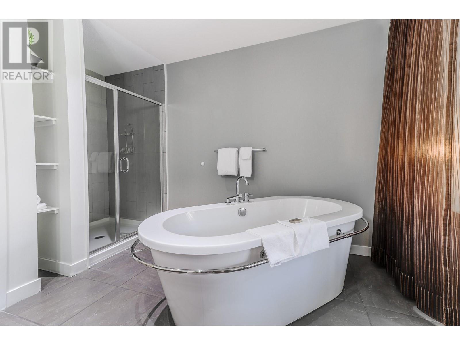 400 Stemwinder Drive Unit# 313, Kimberley