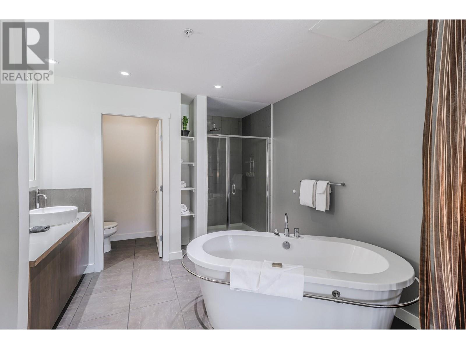 400 Stemwinder Drive Unit# 313, Kimberley