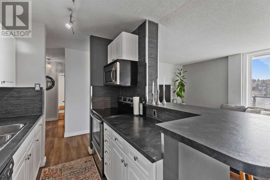 Single Family House for Sale in    Avenue SW Beltline Calgary 