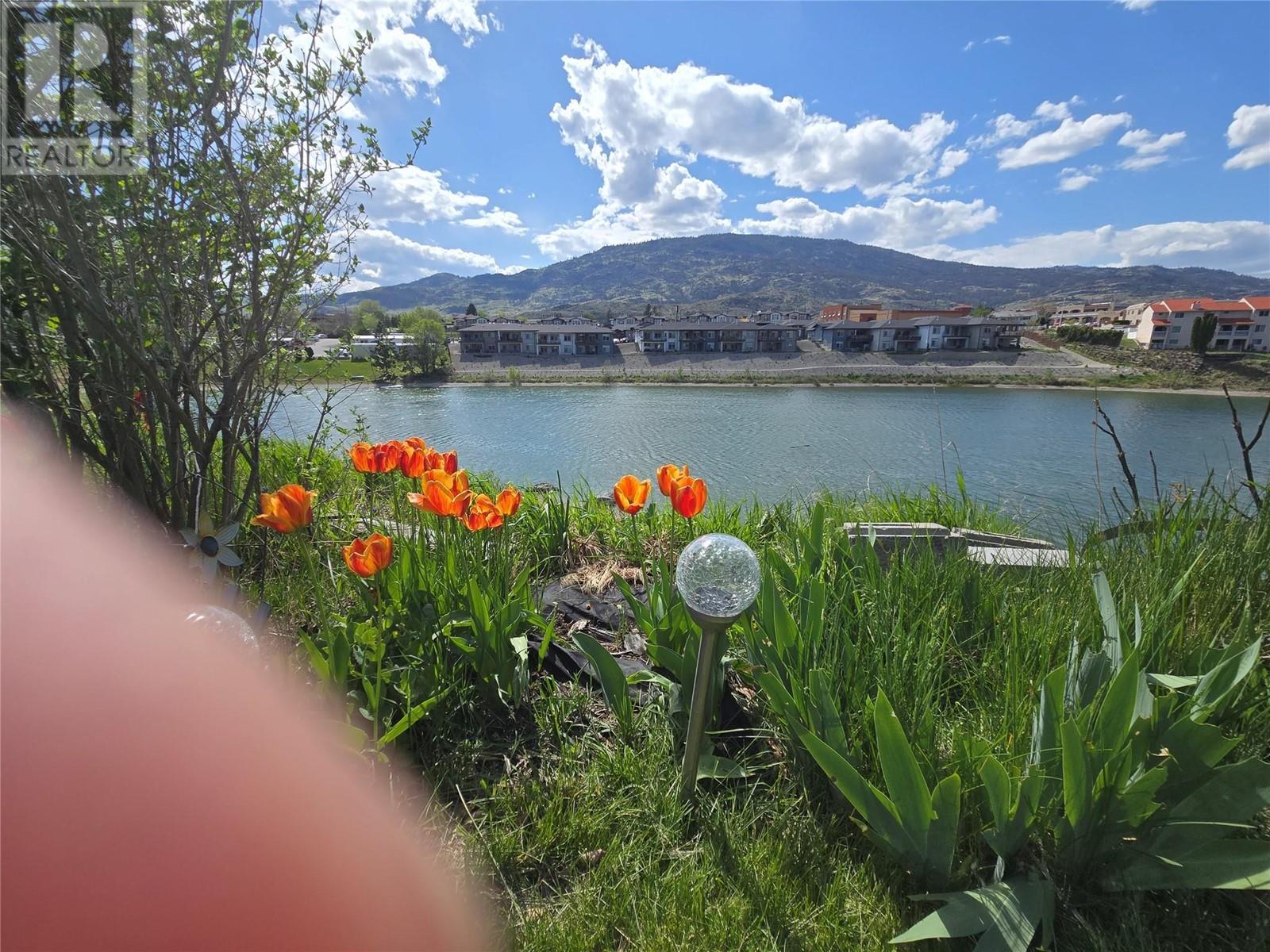7816 89th Street, Osoyoos