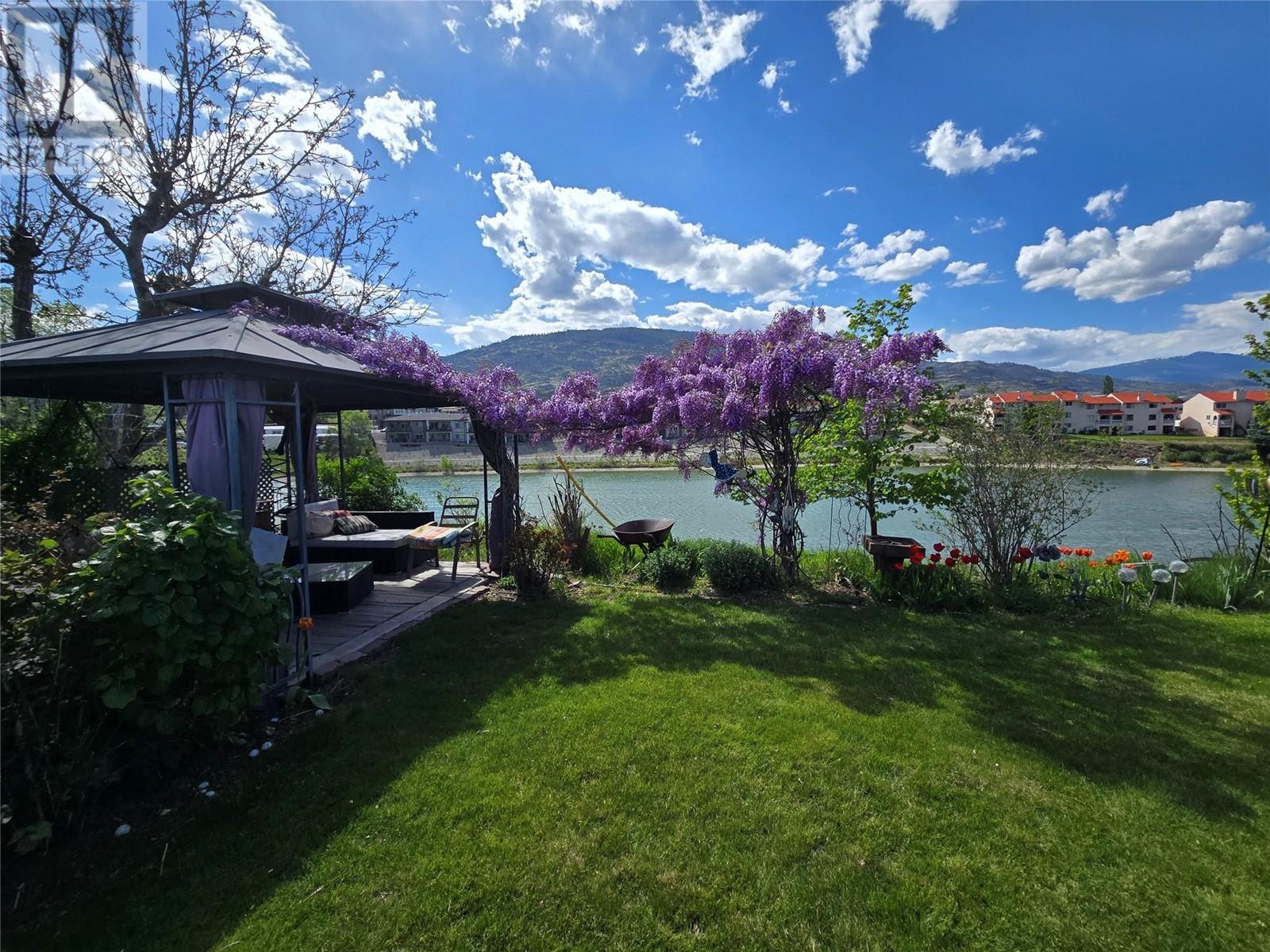 7816 89th Street, Osoyoos