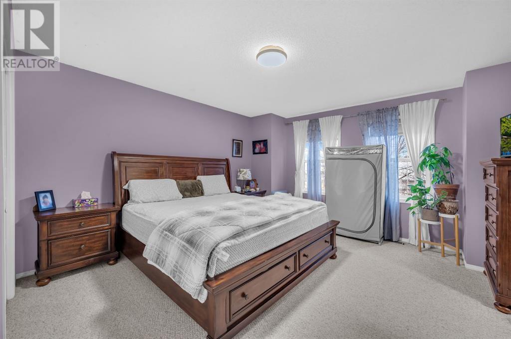 Single Family House for Sale in  Taravista Street NE Taradale Calgary 