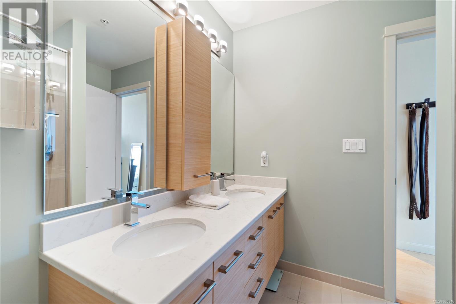 Photo 6 of 1302 38 Front St, Nanaimo BC