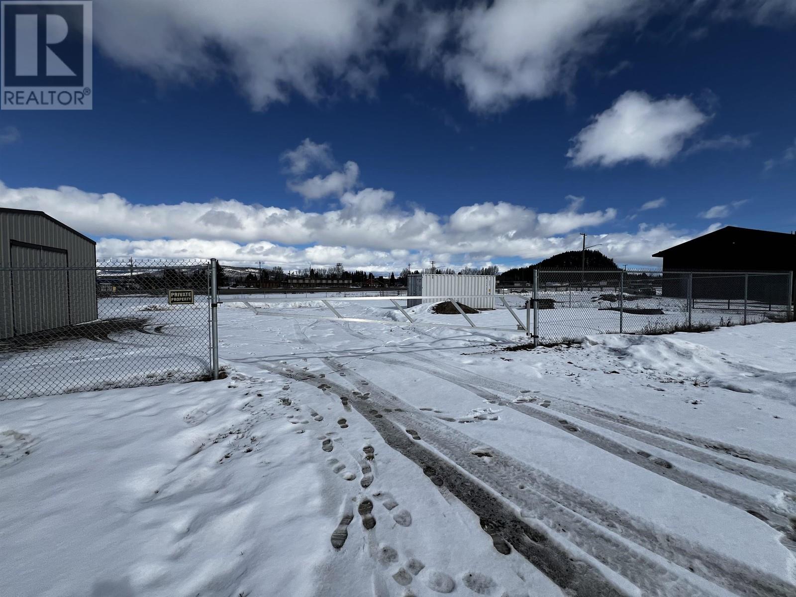 135 LANGLEY AVENUE, Fraser Lake