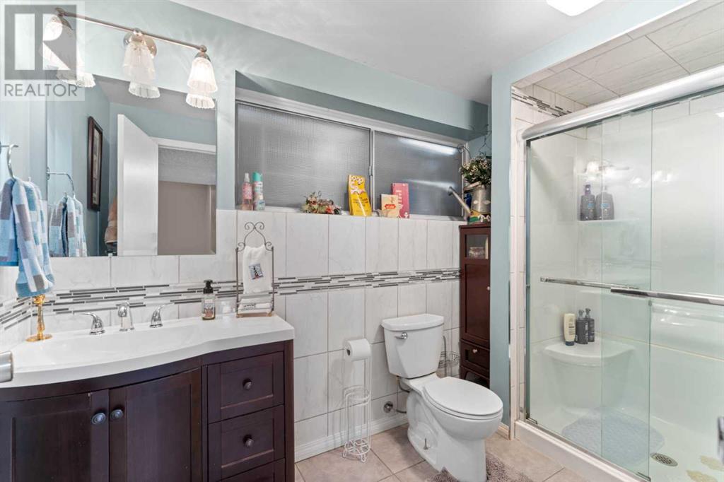 Single Family House Bi-level for Sale in  Whitehorn Crescent NE Whitehorn Calgary 