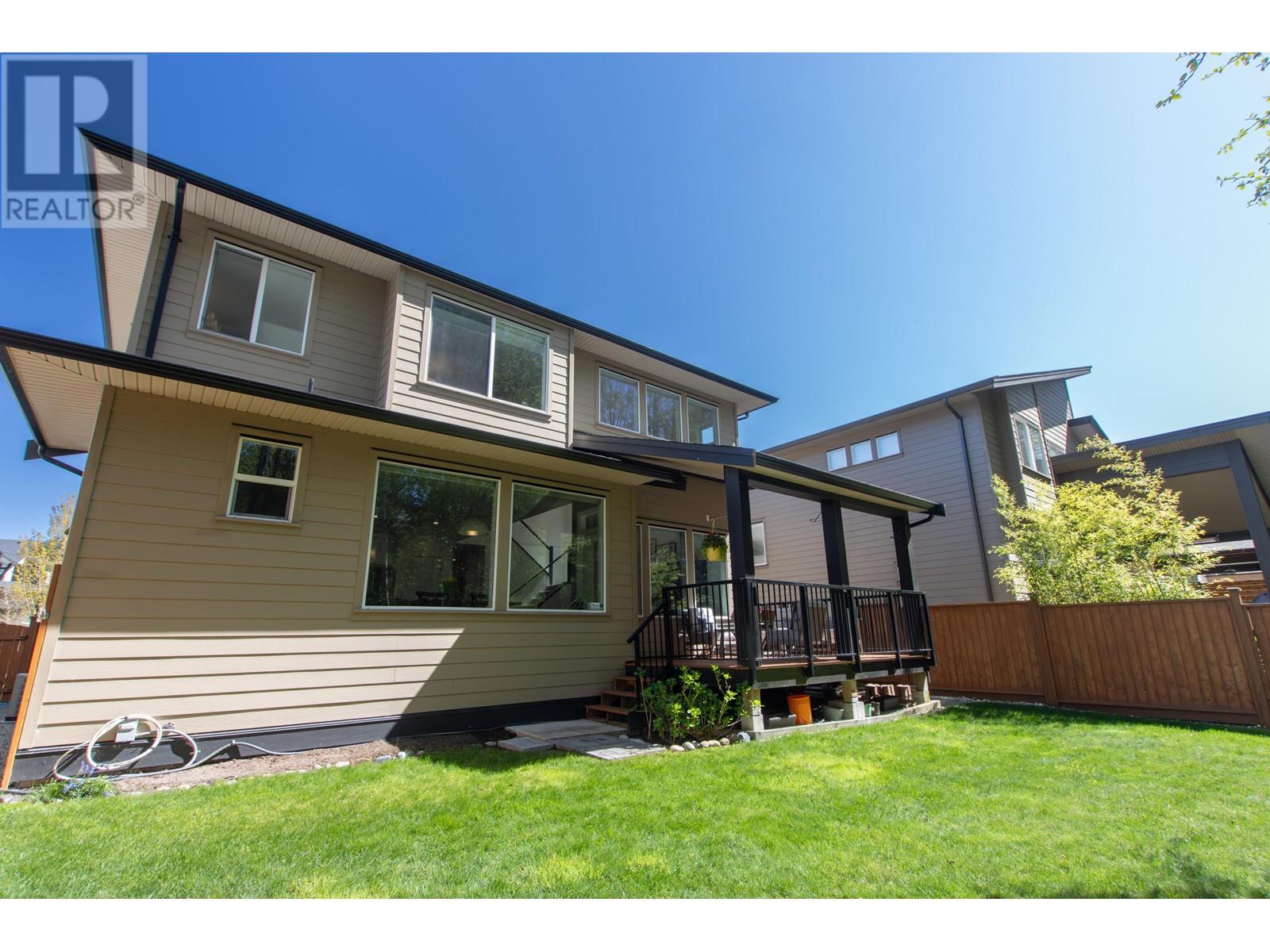 39271 FALCON CRESCENT, Squamish