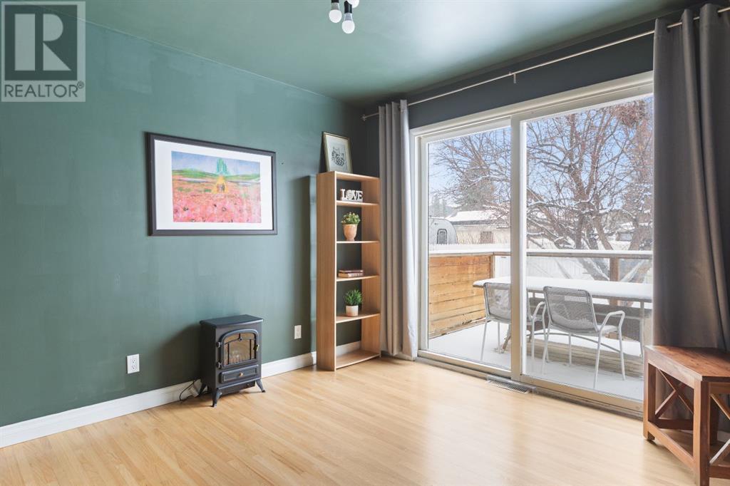 Single Family House Bungalow for Sale in  Harrow Crescent SW Haysboro Calgary 