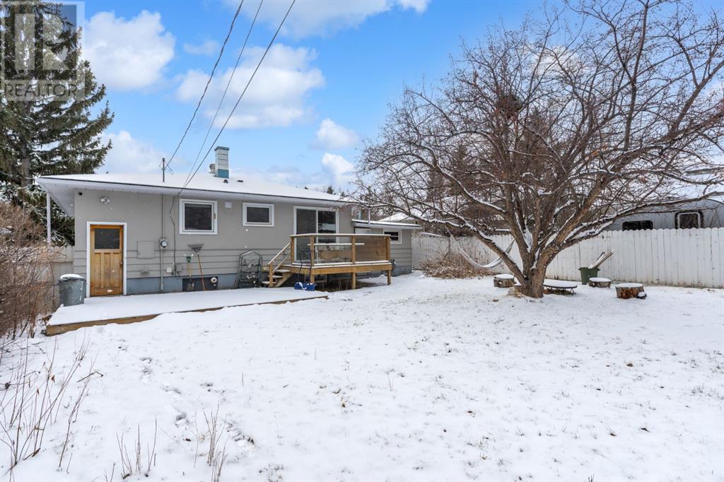 Single Family House Bungalow for Sale in  Harrow Crescent SW Haysboro Calgary 