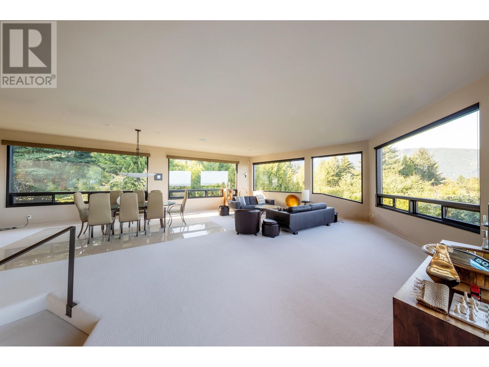 1109 HILLSIDE ROAD, West Vancouver