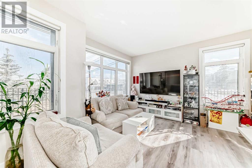 Single Family House Multi-level for Sale in    Avenue SW Scarboro Calgary 