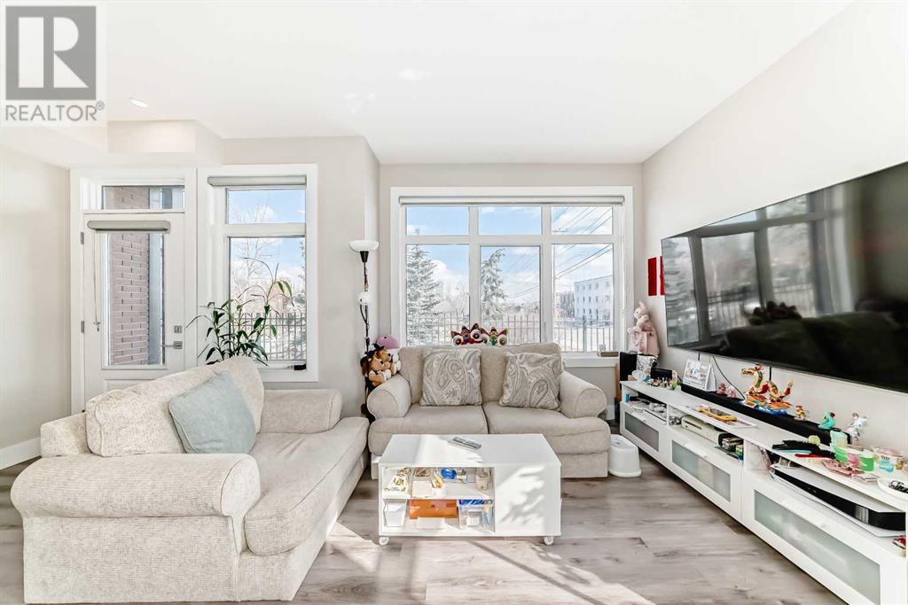 Single Family House Multi-level for Sale in    Avenue SW Scarboro Calgary 