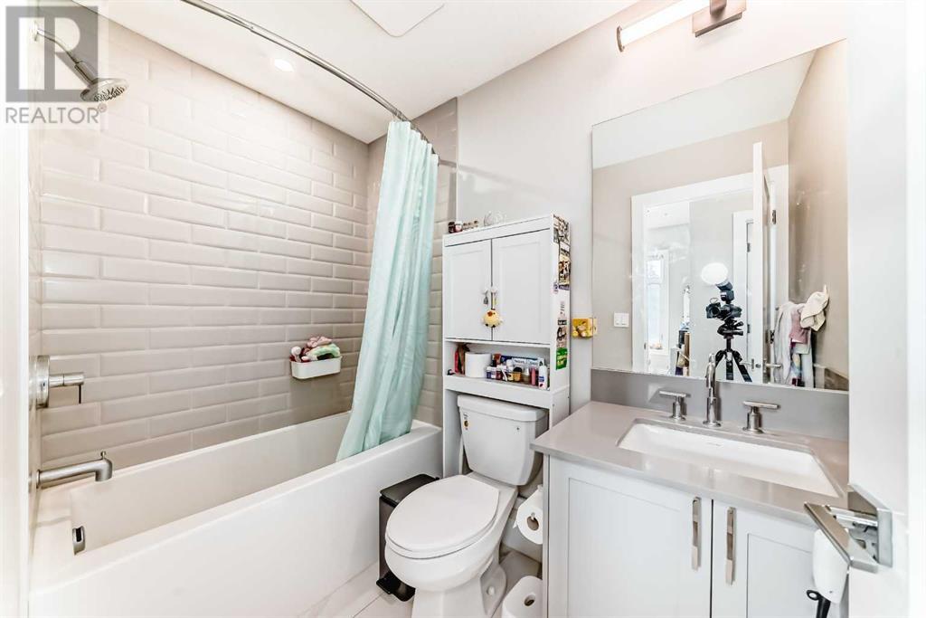 Single Family House Multi-level for Sale in    Avenue SW Scarboro Calgary 