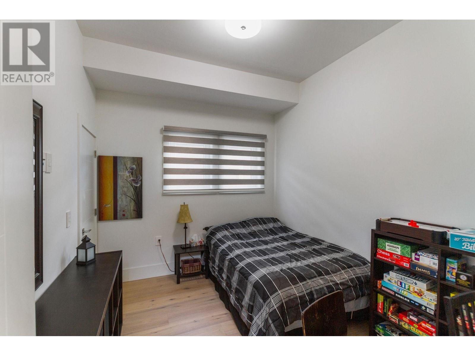 1409 SIXTH AVENUE, New Westminster
