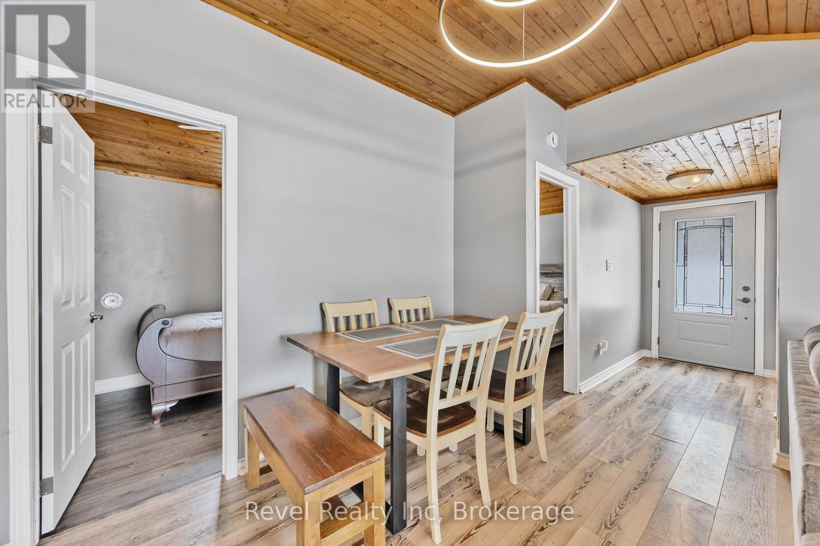 Photo 11 of 97 Maskinonge Road, Tay ON